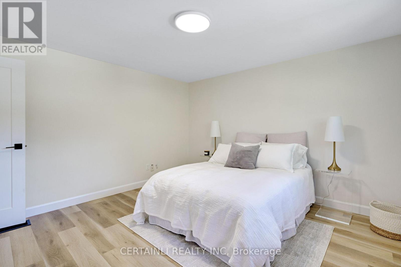 1180 Guildwood Boulevard, London North, Ontario  N6H 4G9 - Photo 21 - X12448778