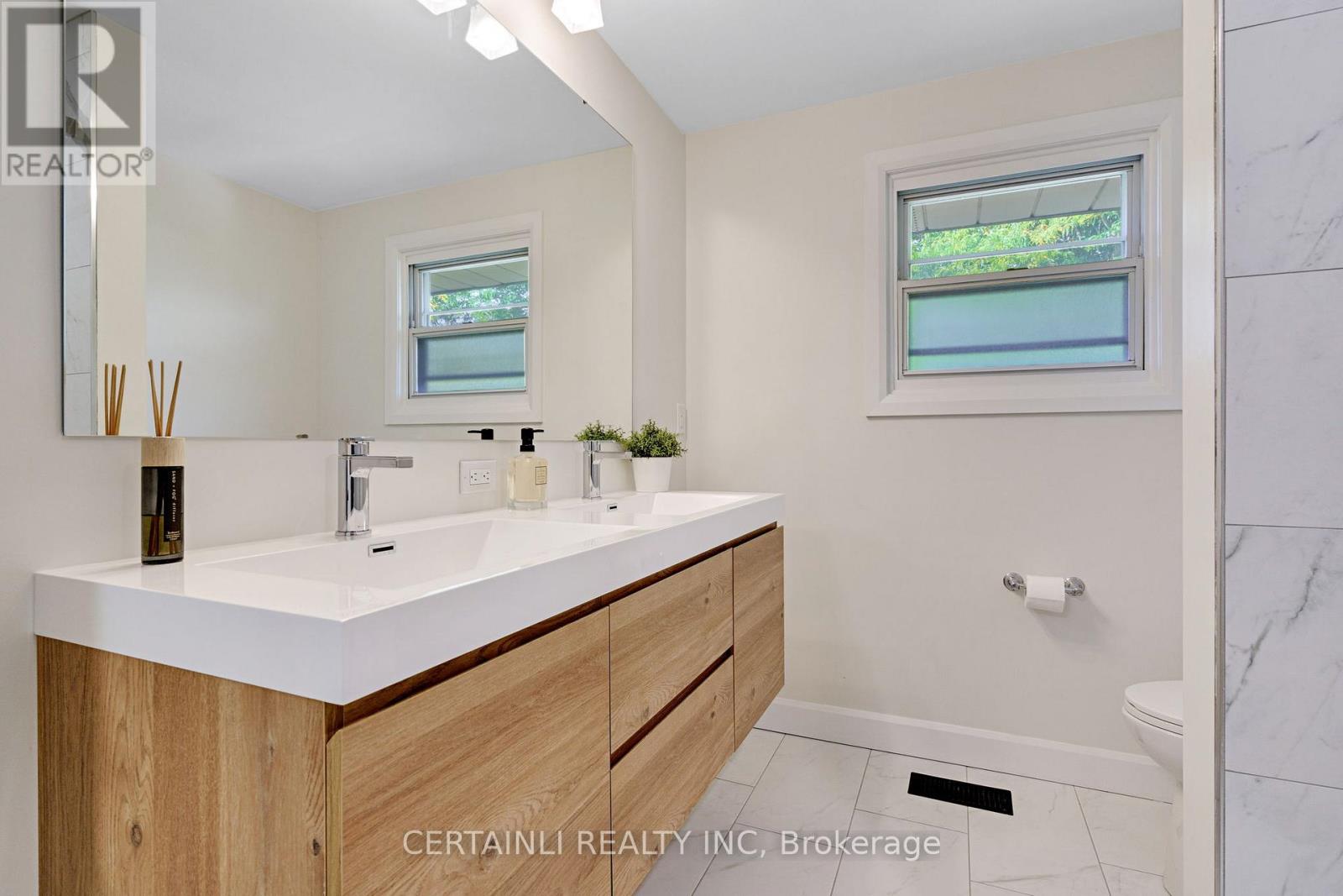 1180 Guildwood Boulevard, London North, Ontario  N6H 4G9 - Photo 25 - X12448778