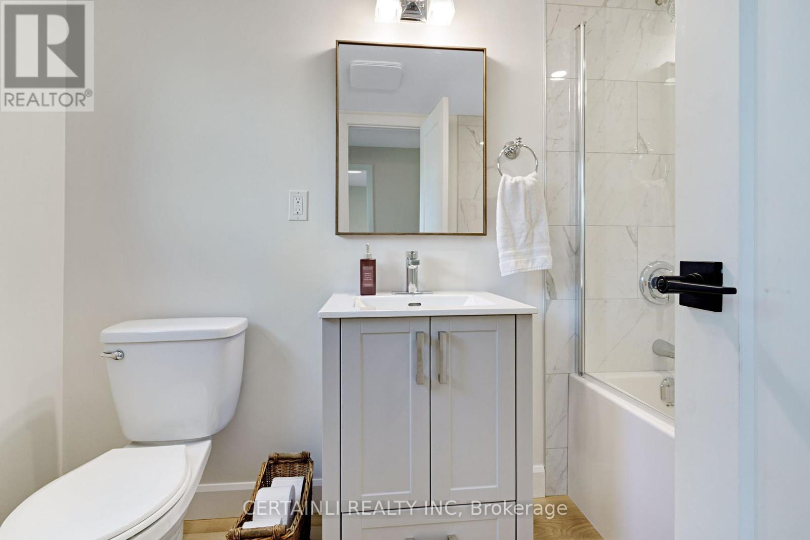 1180 Guildwood Boulevard, London North, Ontario  N6H 4G9 - Photo 29 - X12448778