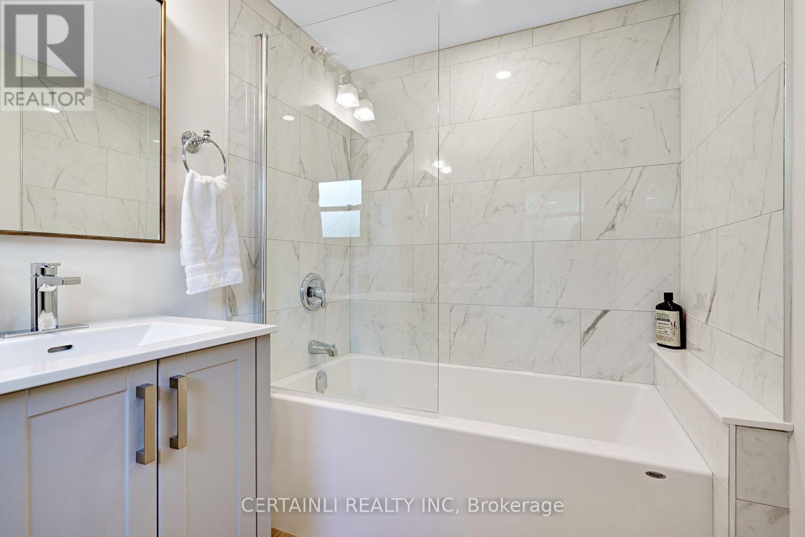 1180 Guildwood Boulevard, London North, Ontario  N6H 4G9 - Photo 30 - X12448778