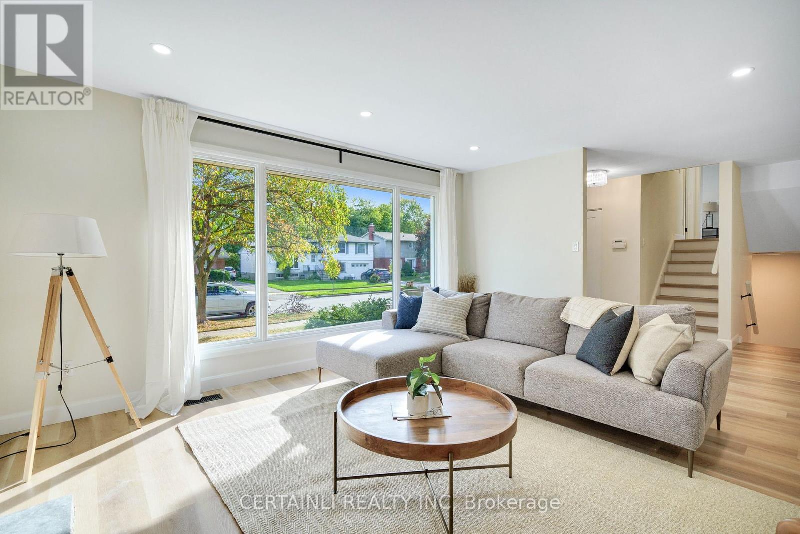 1180 Guildwood Boulevard, London North, Ontario  N6H 4G9 - Photo 8 - X12448778