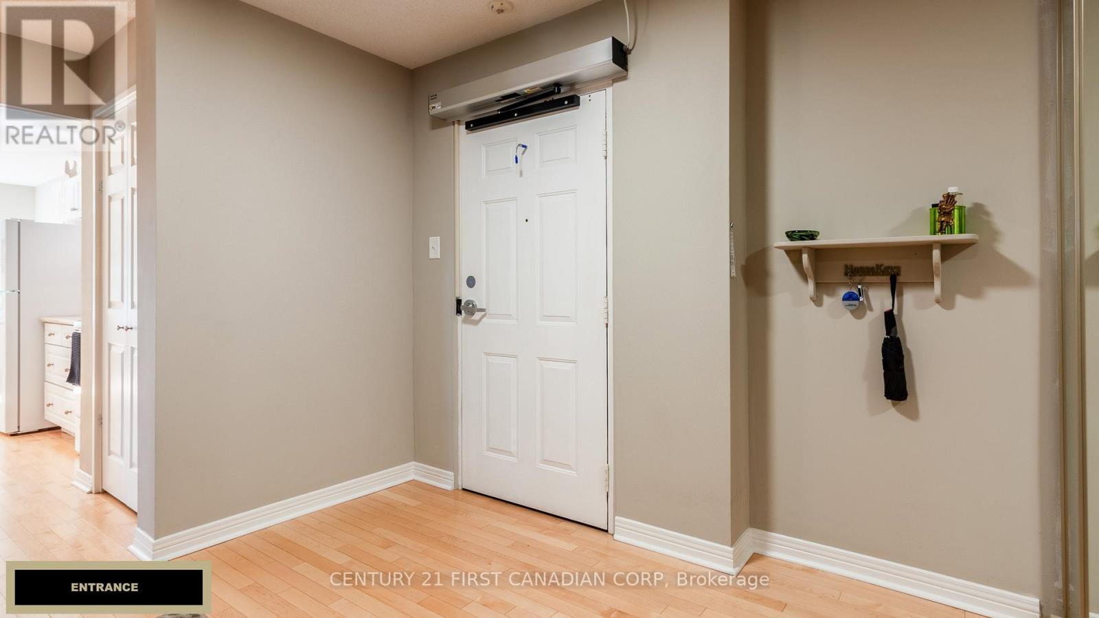 210 - 1180 Commissioners Road W, London South (South B), Ontario  N6K 4J2 - Photo 5 - X12448800