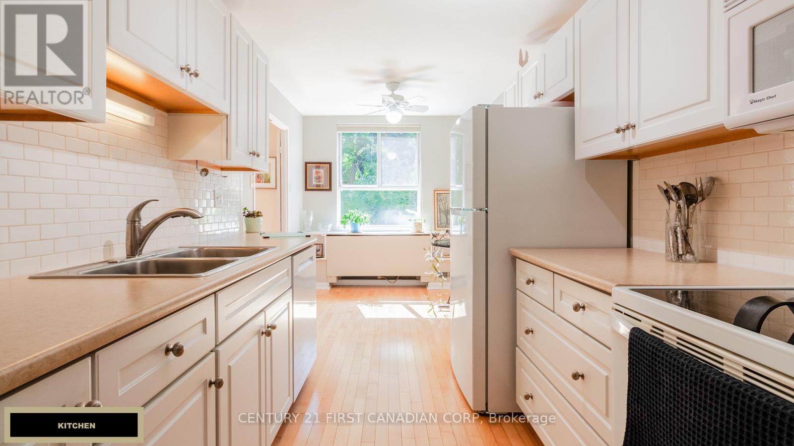 210 - 1180 Commissioners Road W, London South (South B), Ontario  N6K 4J2 - Photo 6 - X12448800