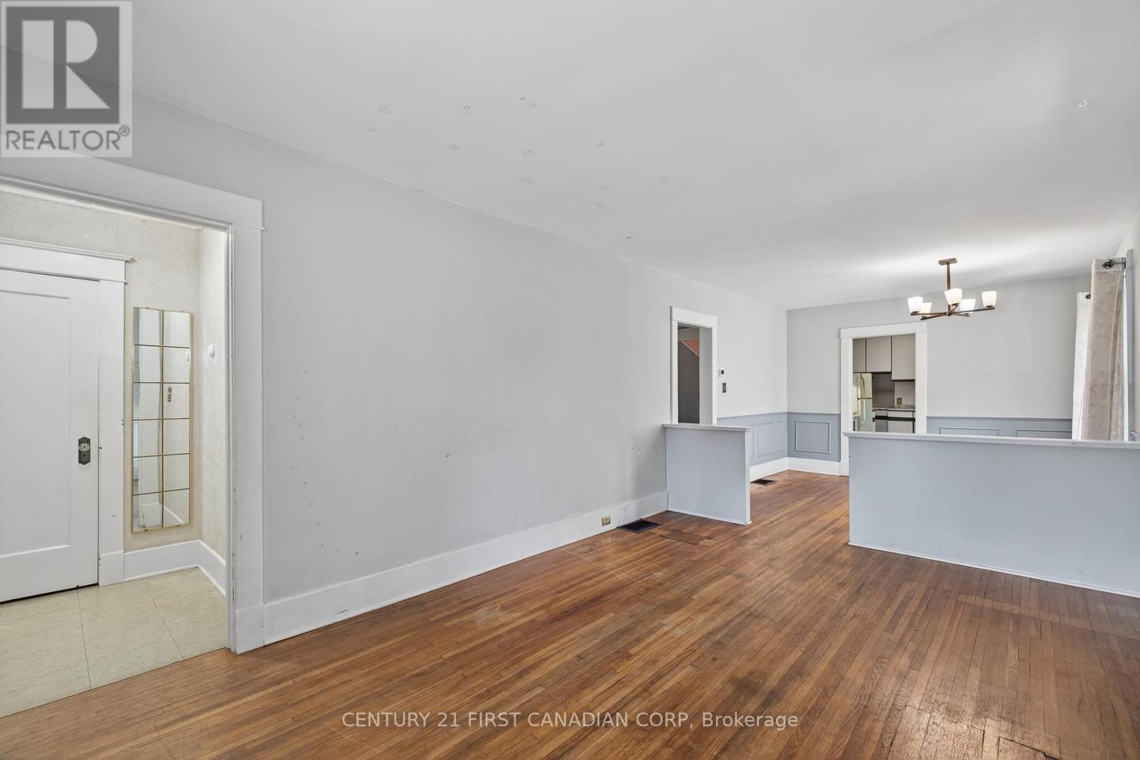 1230 Dundas Street, London East, Ontario  N5W 3B2 - Photo 22 - X12448814