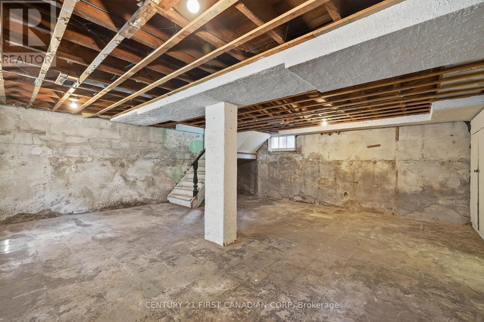1230 Dundas Street, London East, Ontario  N5W 3B2 - Photo 29 - X12448814