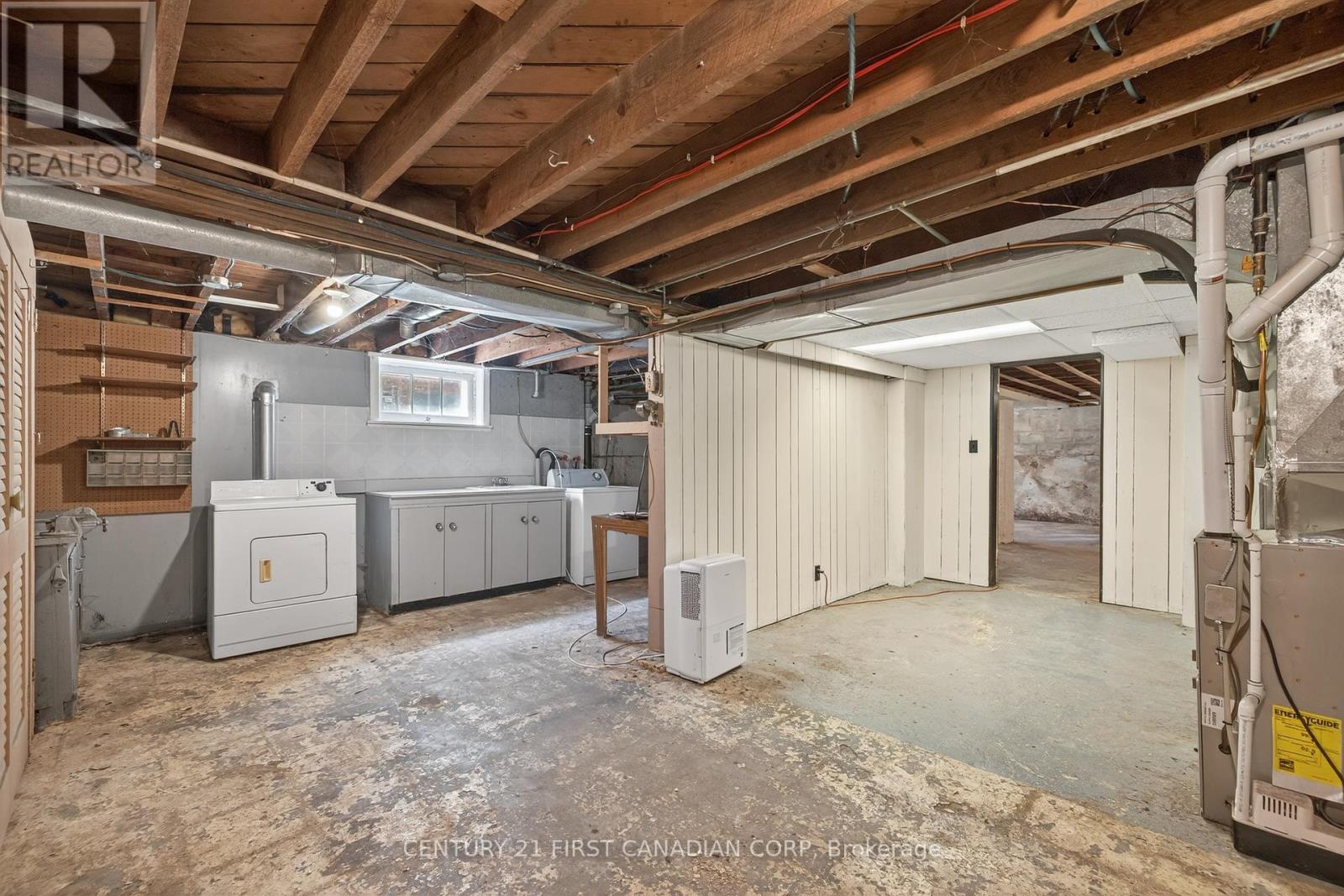 1230 Dundas Street, London East, Ontario  N5W 3B2 - Photo 31 - X12448814