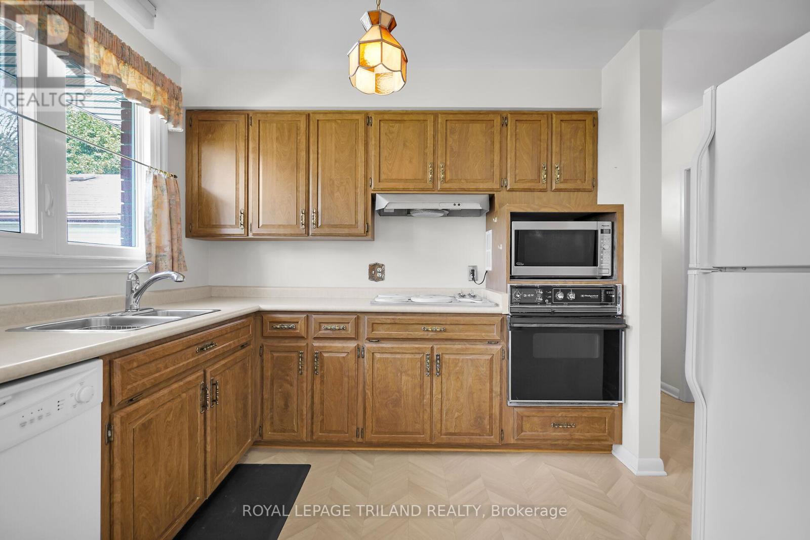 744 Dalkeith Avenue, London North, Ontario  N5X 1R6 - Photo 7 - X12448836