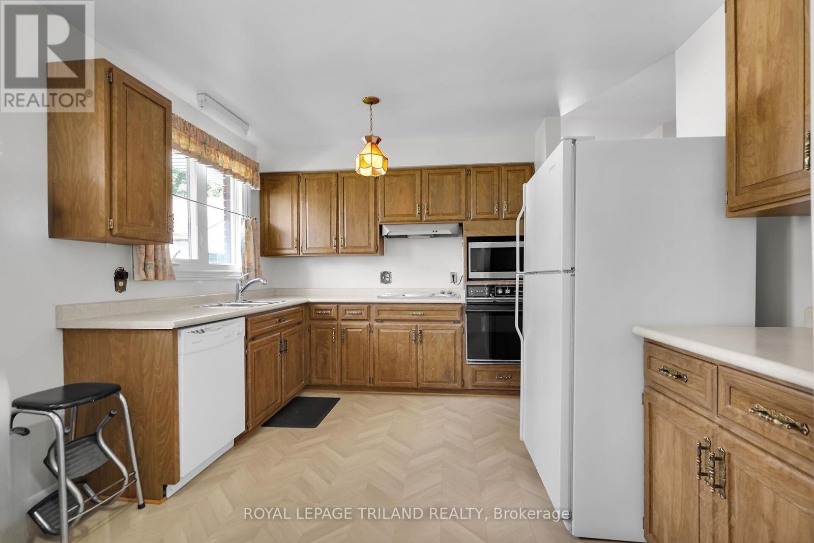 744 Dalkeith Avenue, London North, Ontario  N5X 1R6 - Photo 9 - X12448836