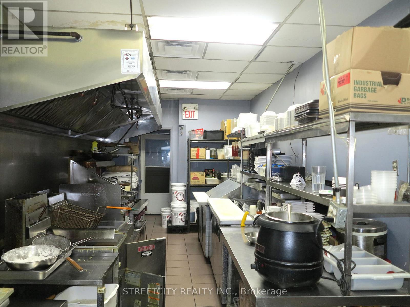 C - 330 Wellington Road, London South (South H), Ontario  N6C 4P6 - Photo 12 - X12448841