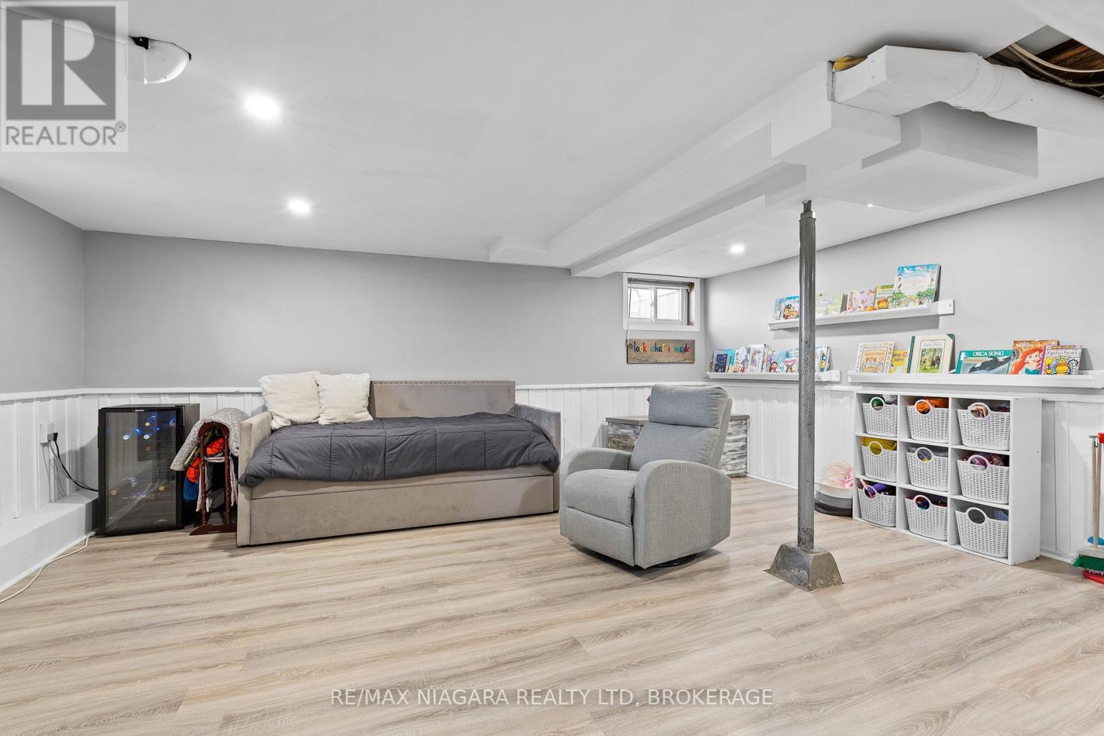 201 Knoll Street, Port Colborne, Ontario  L3K 5B4 - Photo 16 - X12415936