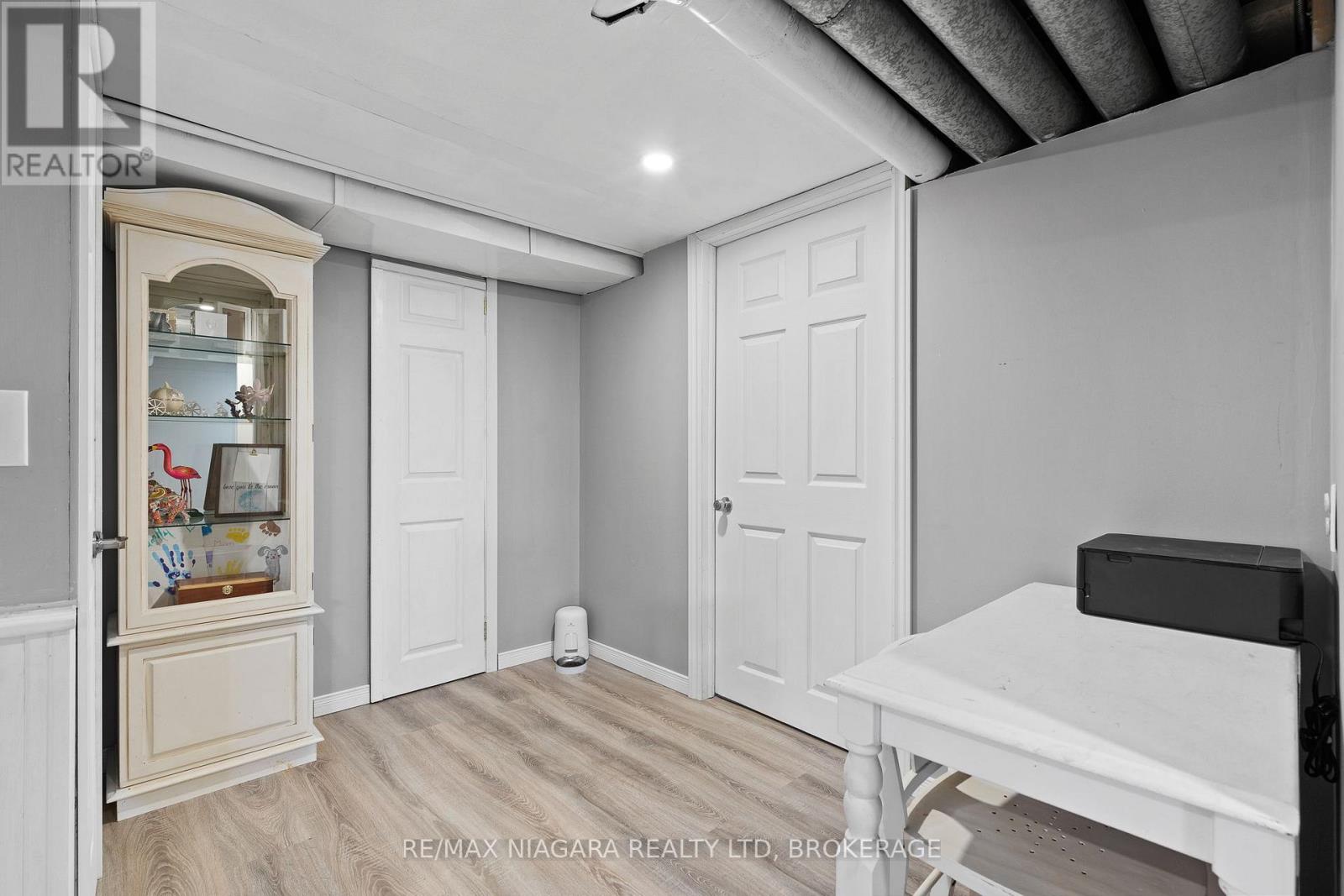 201 Knoll Street, Port Colborne, Ontario  L3K 5B4 - Photo 18 - X12415936