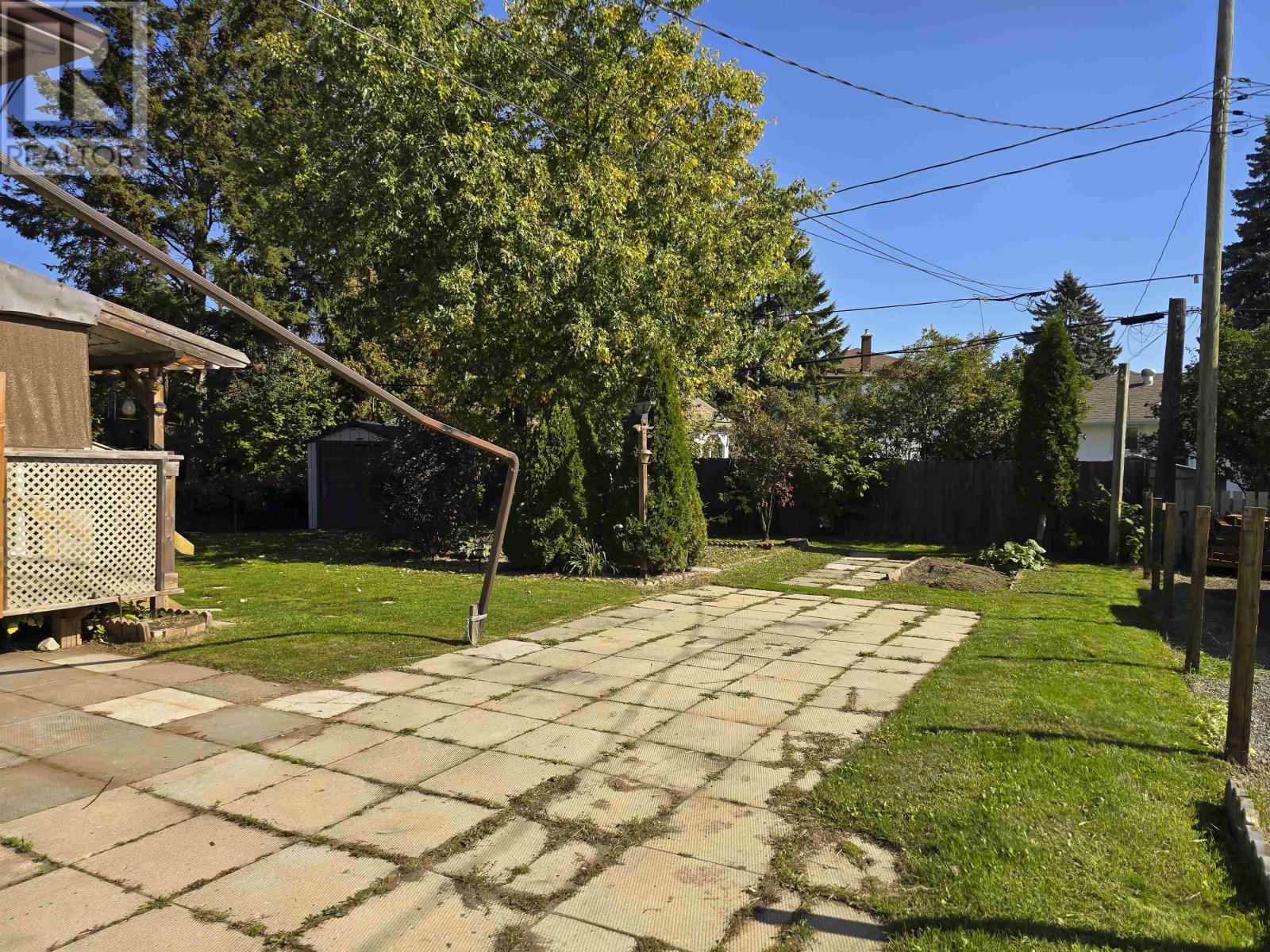 404 James St South, Thunder Bay, Ontario  P7E 2V5 - Photo 18 - TB253074