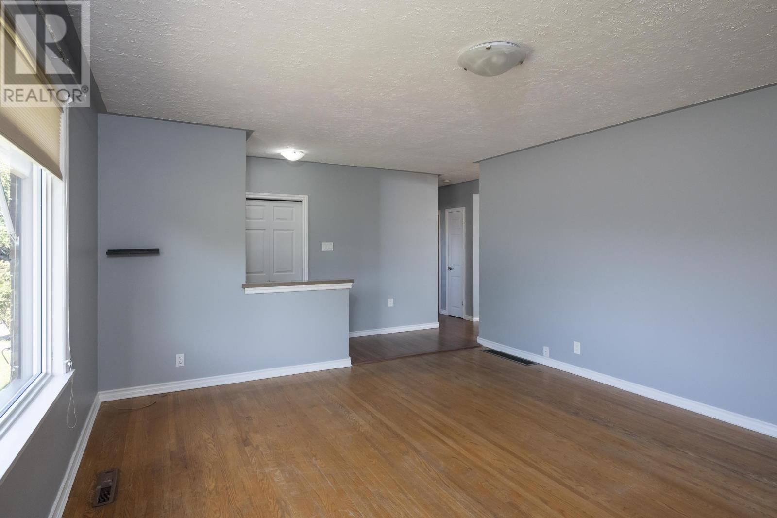 404 James St South, Thunder Bay, Ontario  P7E 2V5 - Photo 3 - TB253074