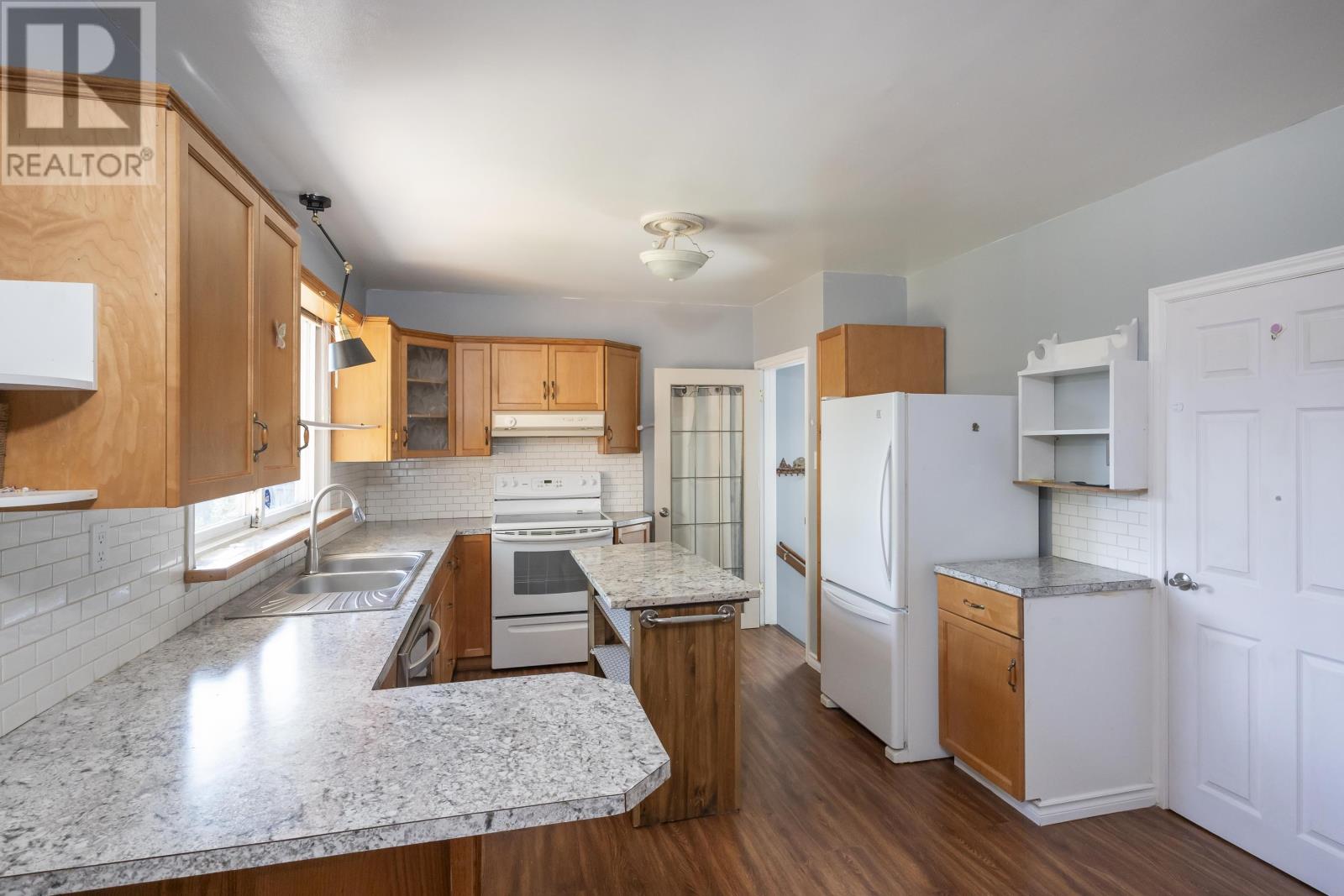 404 James St South, Thunder Bay, Ontario  P7E 2V5 - Photo 11 - TB253074