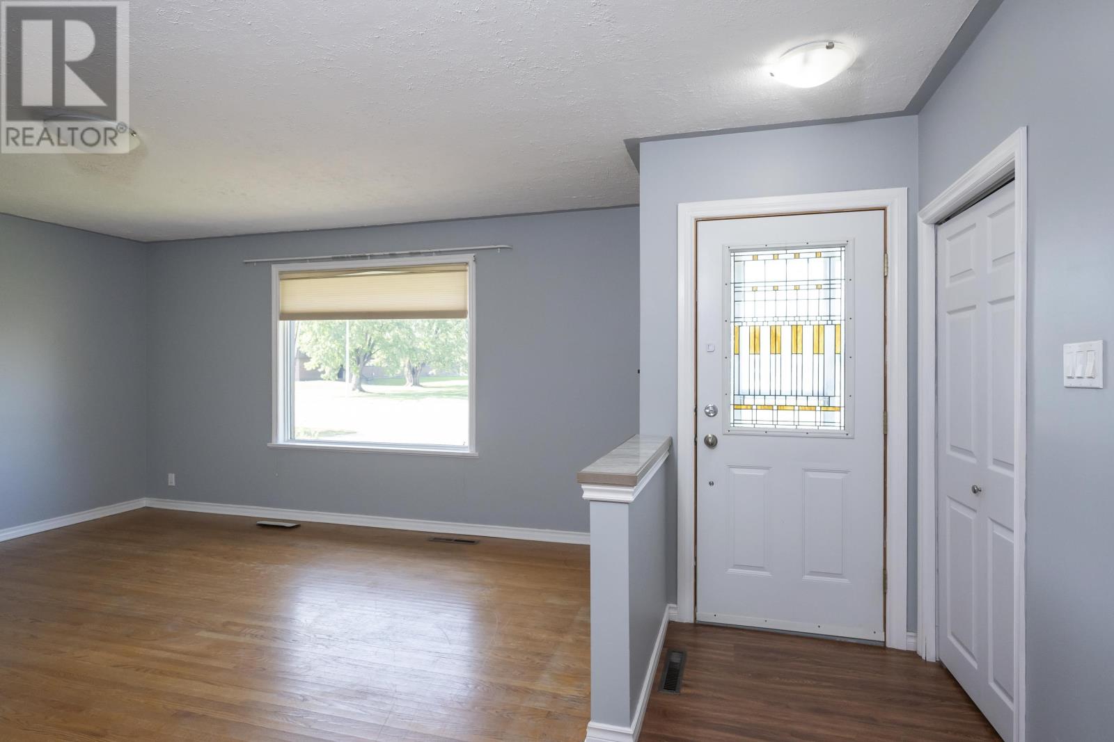404 James St South, Thunder Bay, Ontario  P7E 2V5 - Photo 2 - TB253074