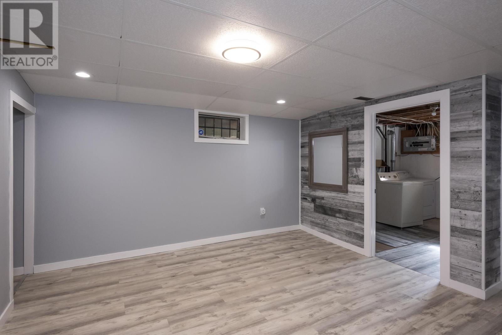 404 James St South, Thunder Bay, Ontario  P7E 2V5 - Photo 30 - TB253074