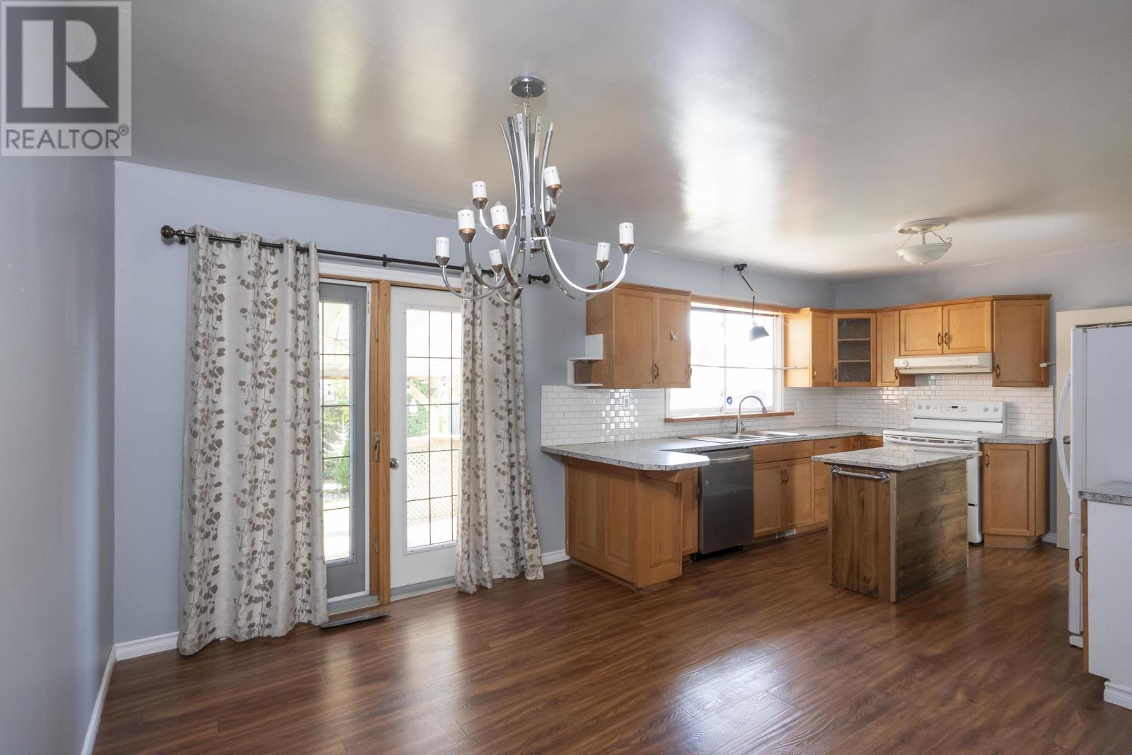 404 James St South, Thunder Bay, Ontario  P7E 2V5 - Photo 7 - TB253074