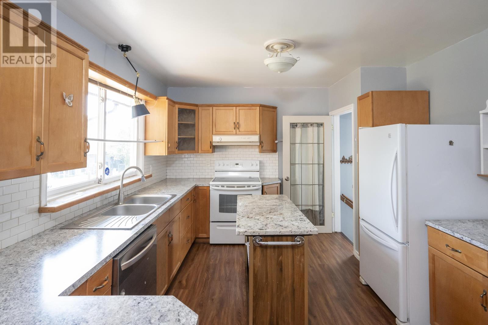404 James St South, Thunder Bay, Ontario  P7E 2V5 - Photo 8 - TB253074
