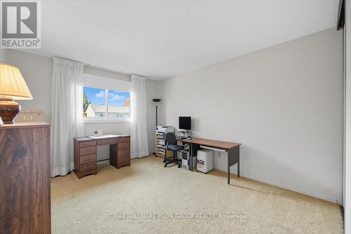 6343 Viseneau Drive, Ottawa, Ontario  K1C 2G8 - Photo 15 - X12448767
