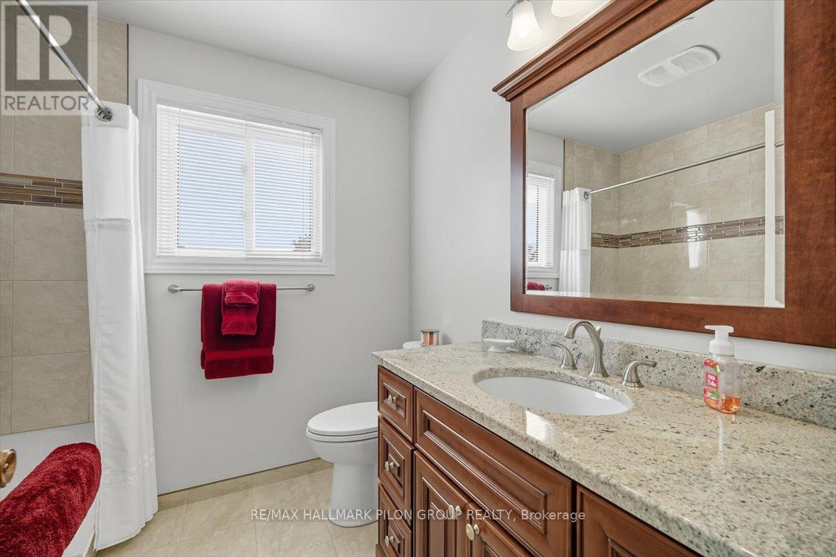 6343 Viseneau Drive, Ottawa, Ontario  K1C 2G8 - Photo 16 - X12448767