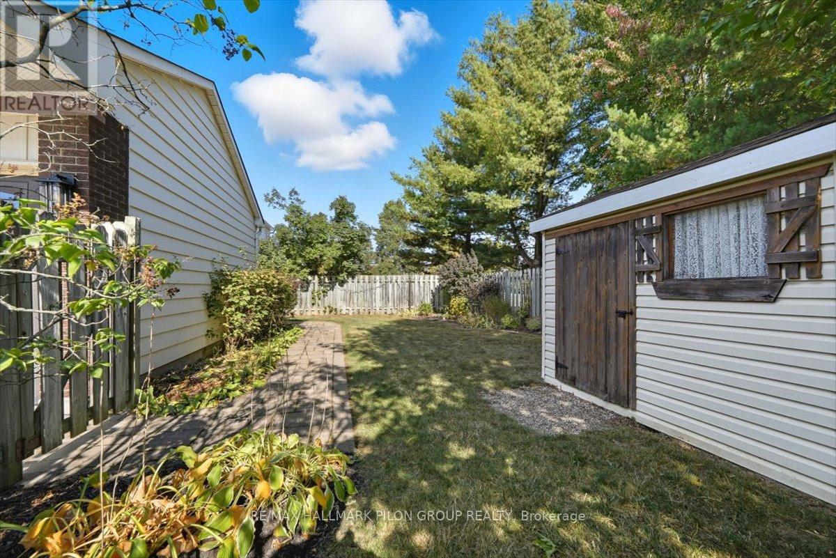 6343 Viseneau Drive, Ottawa, Ontario  K1C 2G8 - Photo 23 - X12448767