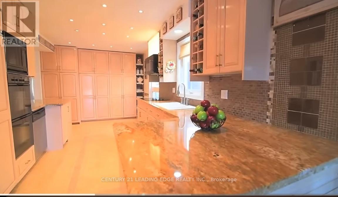 47 Hewitt Crescent E, Ajax (South East), Ontario  L1S 7A6 - Photo 12 - E12448660