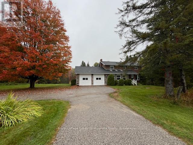 96 520 Highway W, Burk's Falls, Ontario  P0C 1A0 - Photo 2 - X12447443
