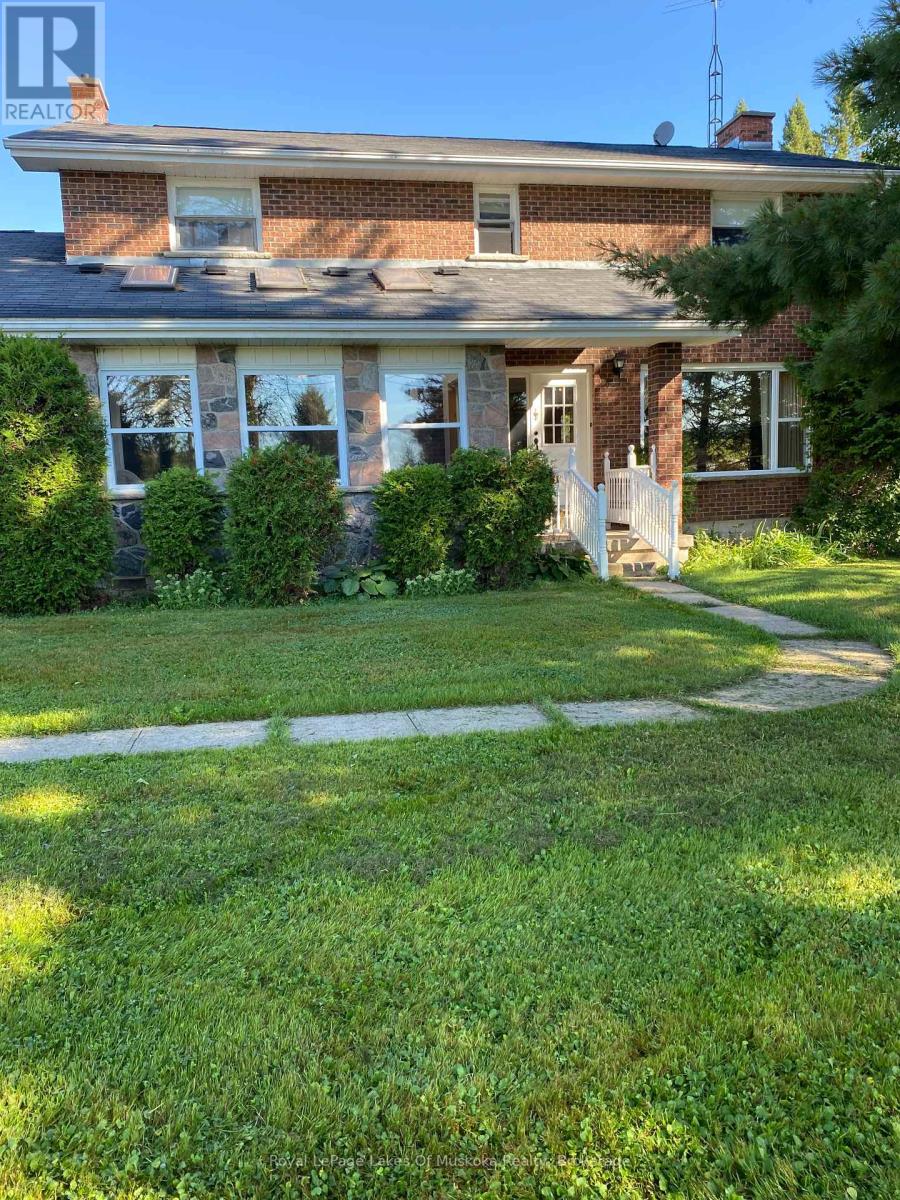 96 520 Highway W, Burk's Falls, Ontario  P0C 1A0 - Photo 6 - X12447443