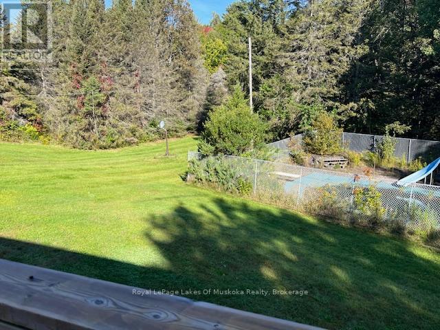 96 520 Highway W, Burk's Falls, Ontario  P0C 1A0 - Photo 8 - X12447443