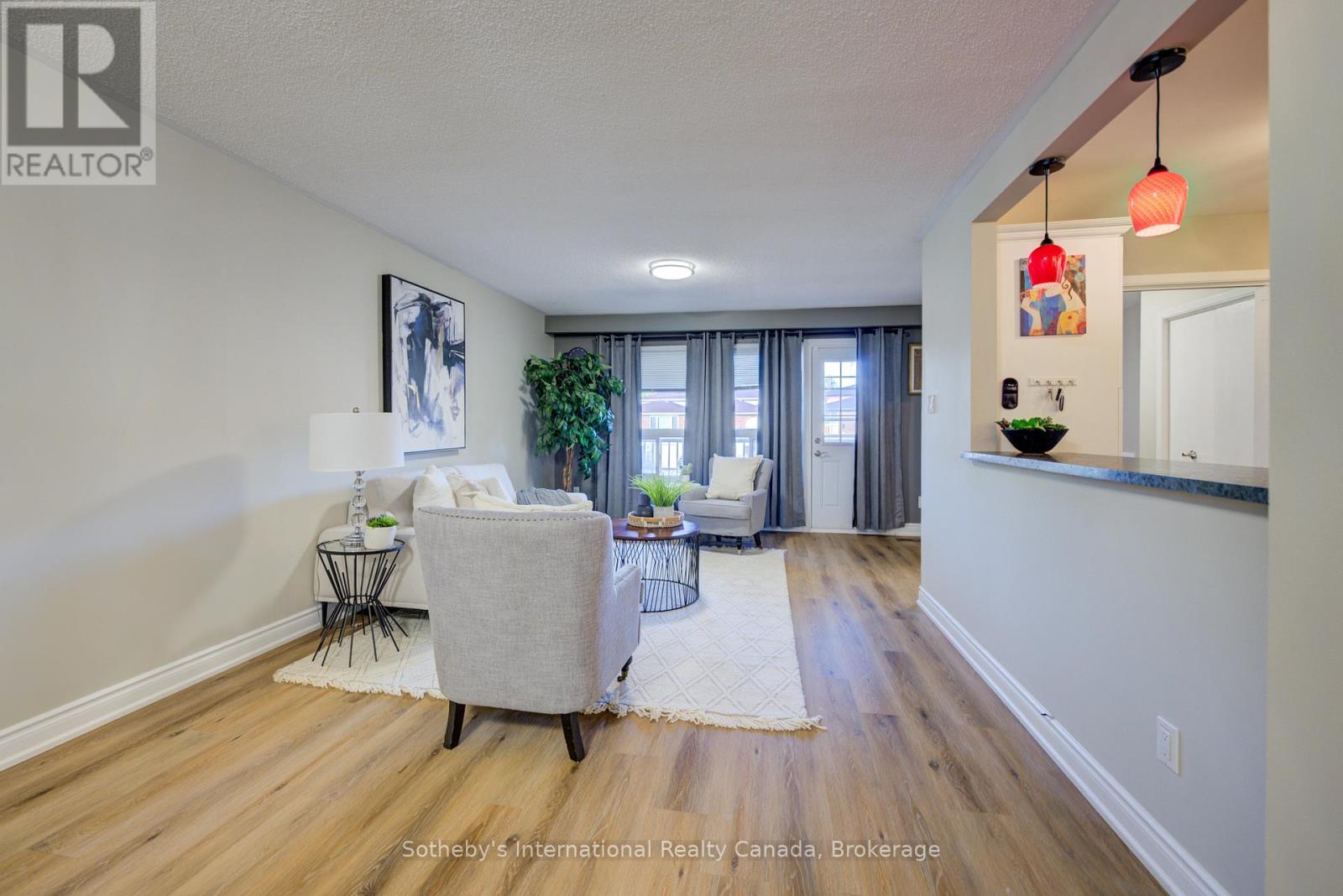 400 Cherokee Boulevard, Toronto, Ontario  M2H 2W7 - Photo 17 - C12448749