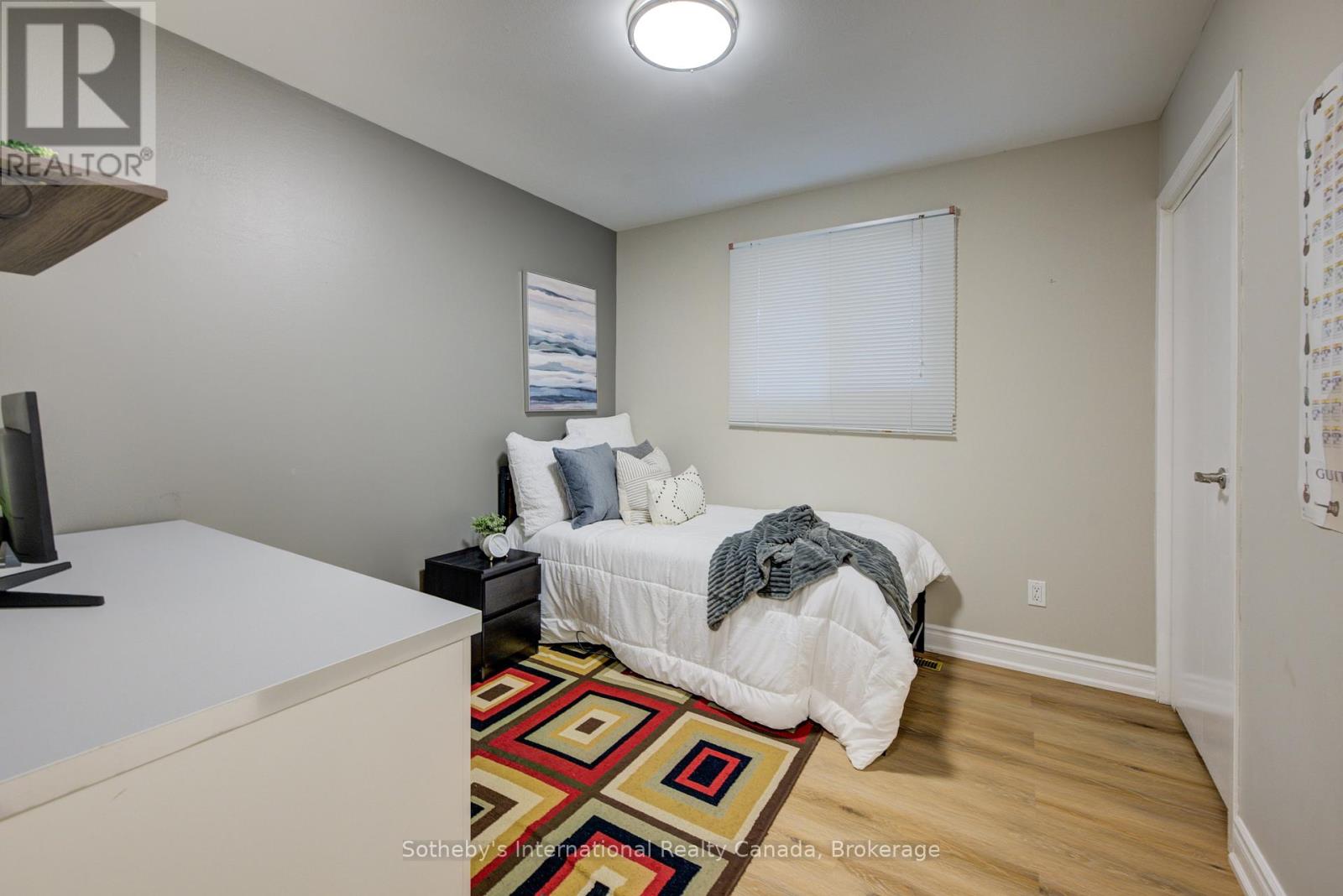 400 Cherokee Boulevard, Toronto, Ontario  M2H 2W7 - Photo 21 - C12448749