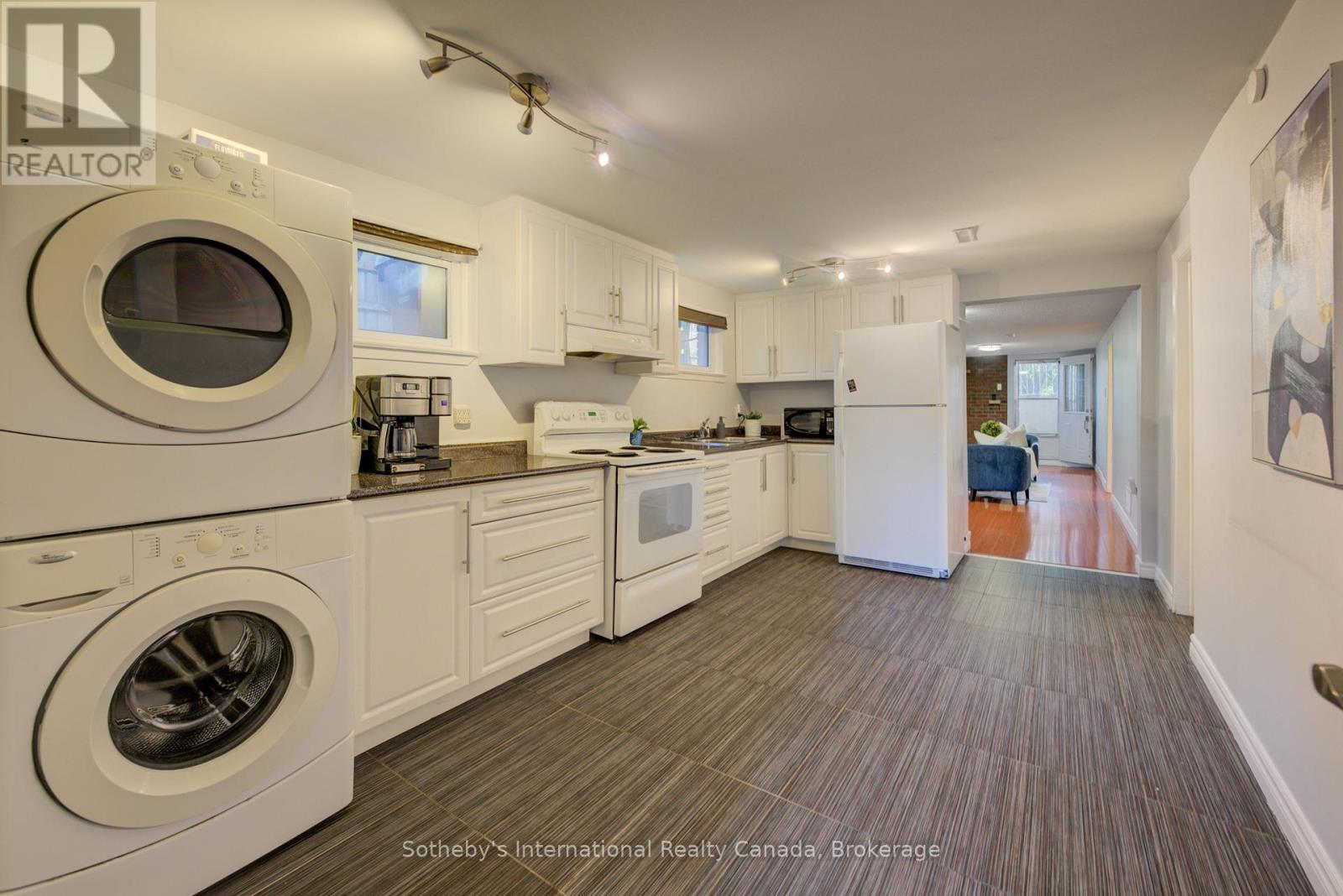 400 Cherokee Boulevard, Toronto, Ontario  M2H 2W7 - Photo 24 - C12448749