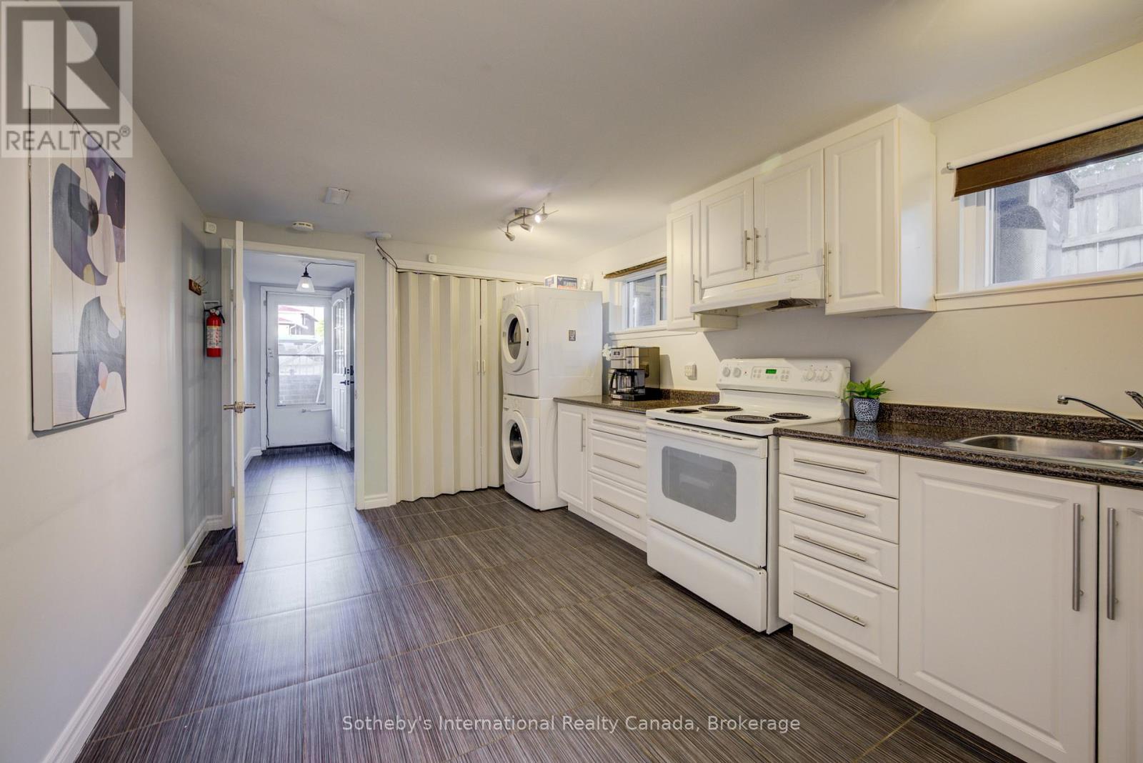 400 Cherokee Boulevard, Toronto, Ontario  M2H 2W7 - Photo 27 - C12448749
