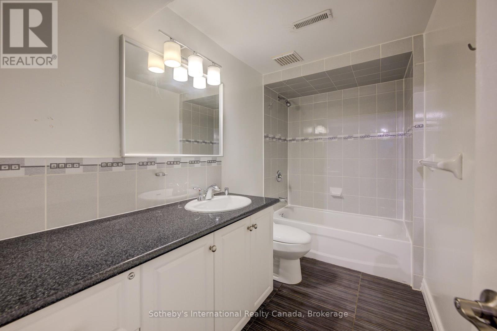 400 Cherokee Boulevard, Toronto, Ontario  M2H 2W7 - Photo 29 - C12448749