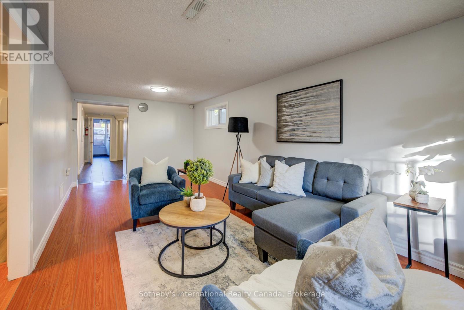 400 Cherokee Boulevard, Toronto, Ontario  M2H 2W7 - Photo 33 - C12448749