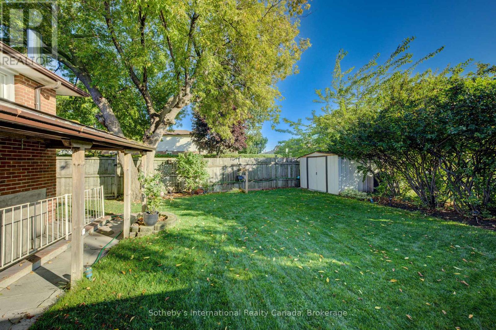 400 Cherokee Boulevard, Toronto, Ontario  M2H 2W7 - Photo 41 - C12448749