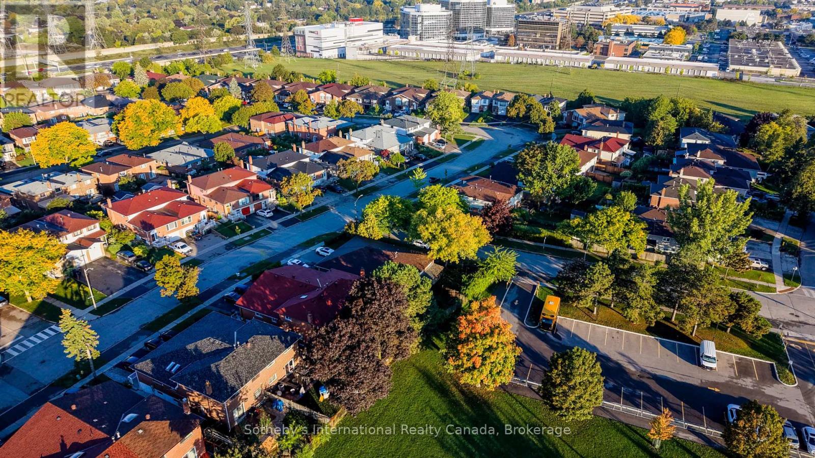 400 Cherokee Boulevard, Toronto, Ontario  M2H 2W7 - Photo 44 - C12448749