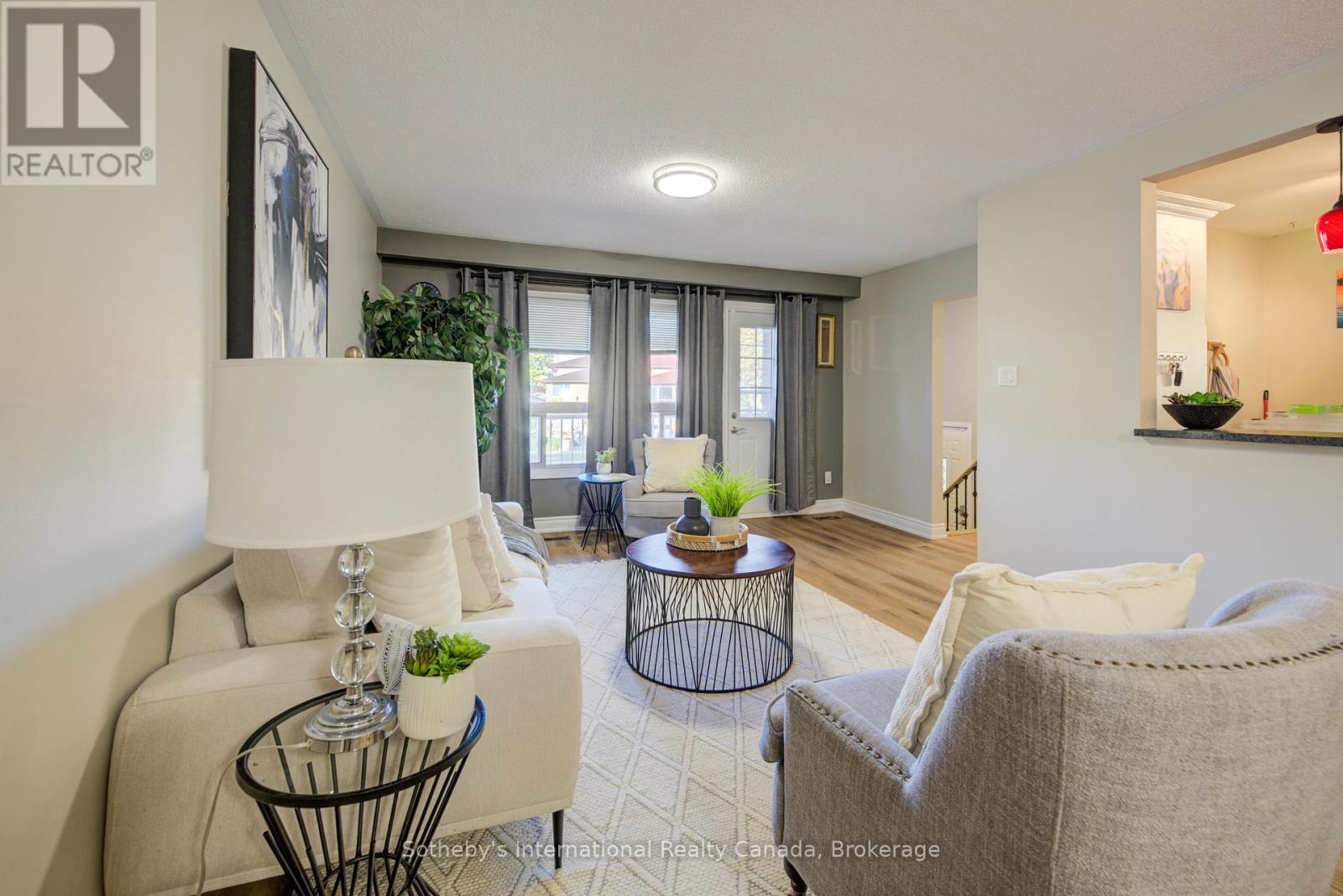400 Cherokee Boulevard, Toronto, Ontario  M2H 2W7 - Photo 7 - C12448749