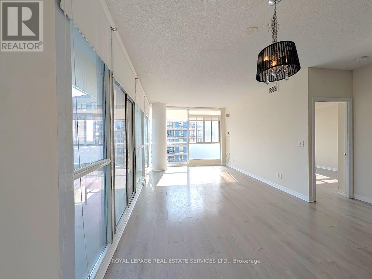 1008 - 225 Webb Drive, Mississauga, Ontario  L5B 4P2 - Photo 12 - W12448678