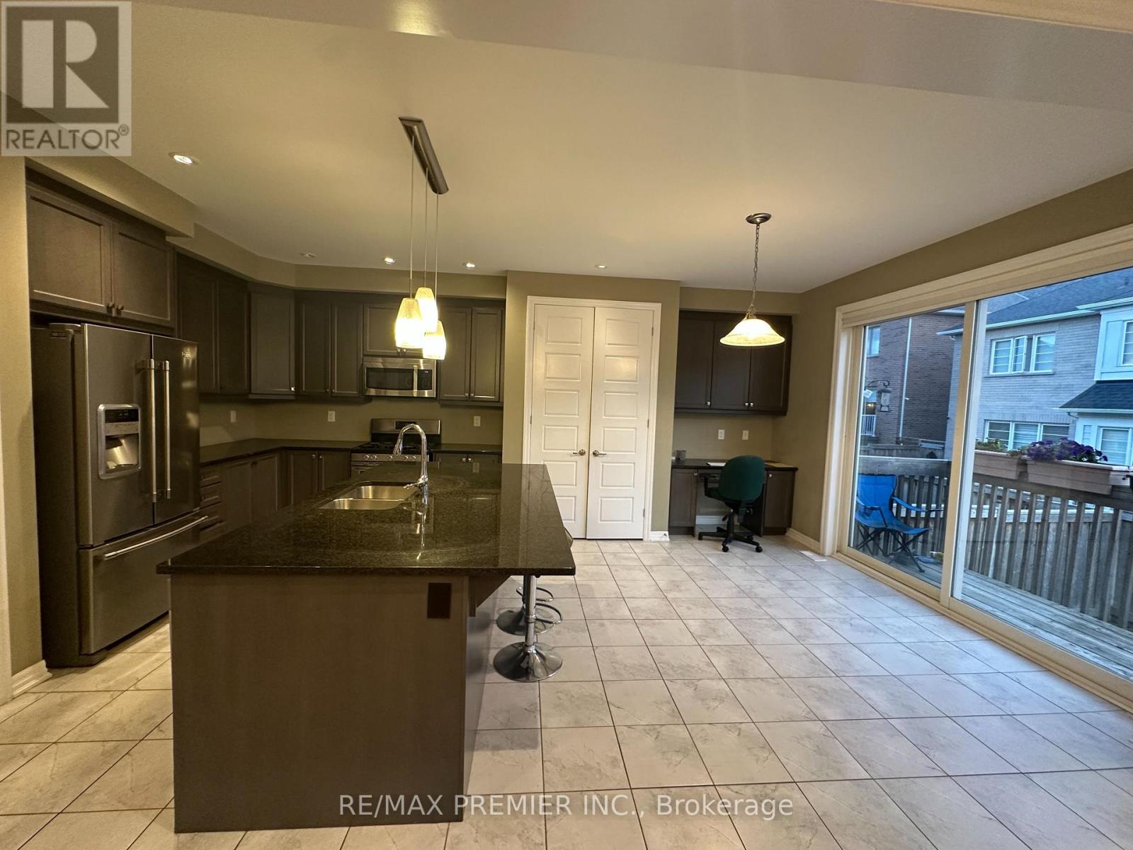 3156 Ernest Applebe Boulevard, Oakville, Ontario  L6H 7C3 - Photo 22 - W12448723