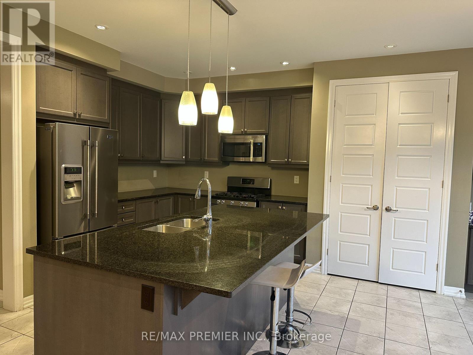 3156 Ernest Applebe Boulevard, Oakville, Ontario  L6H 7C3 - Photo 23 - W12448723