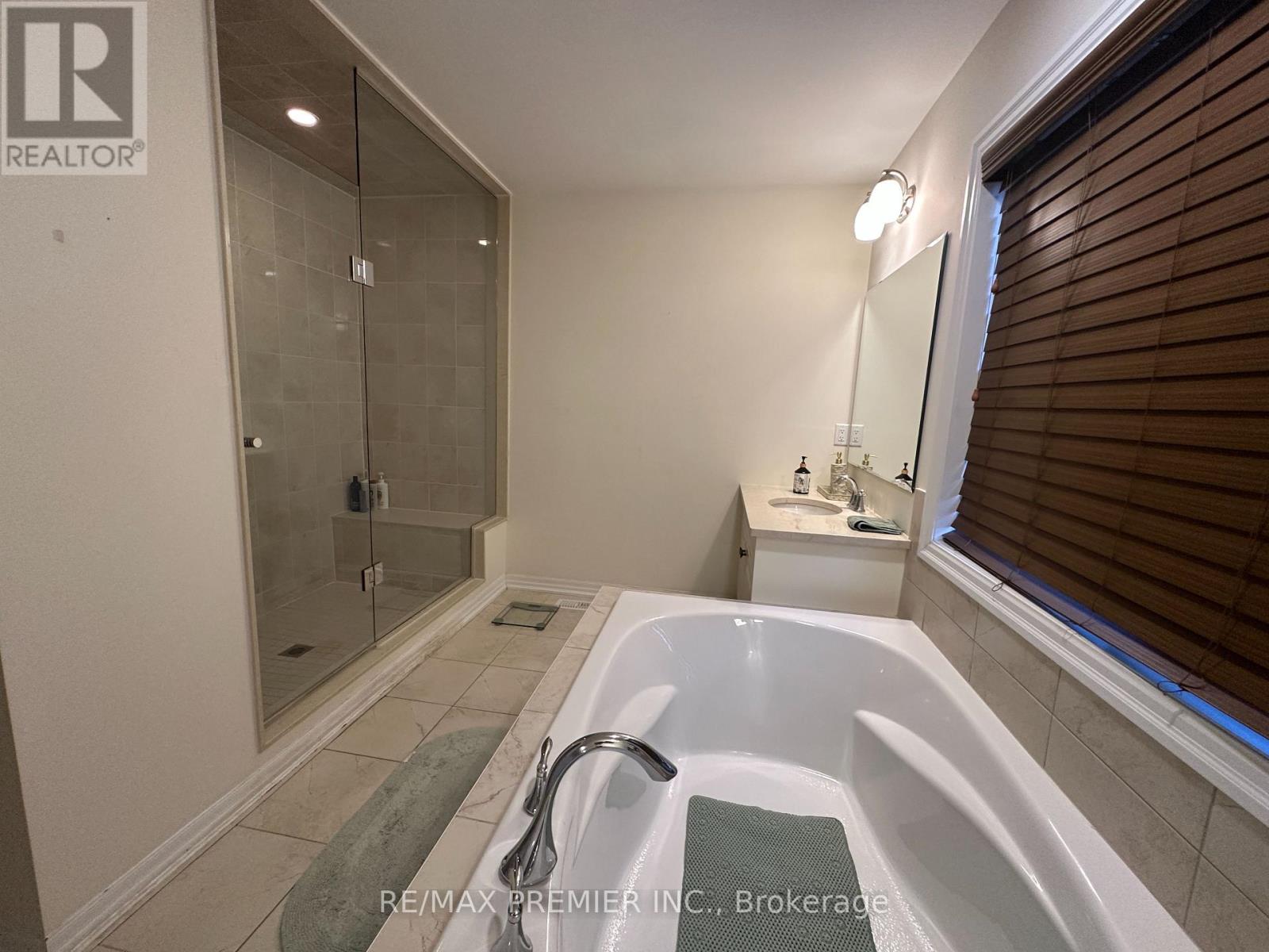 3156 Ernest Applebe Boulevard, Oakville, Ontario  L6H 7C3 - Photo 25 - W12448723