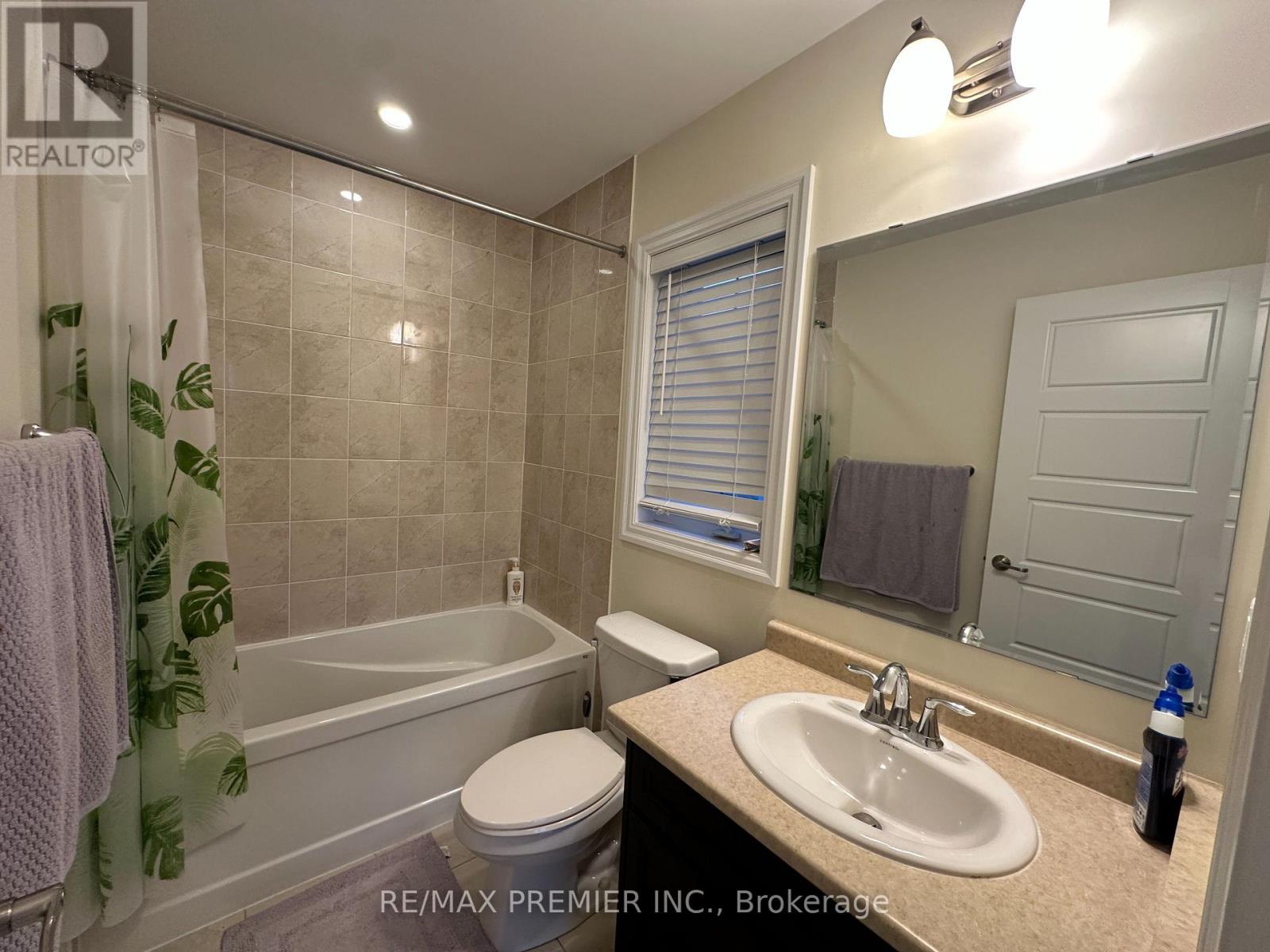 3156 Ernest Applebe Boulevard, Oakville, Ontario  L6H 7C3 - Photo 26 - W12448723