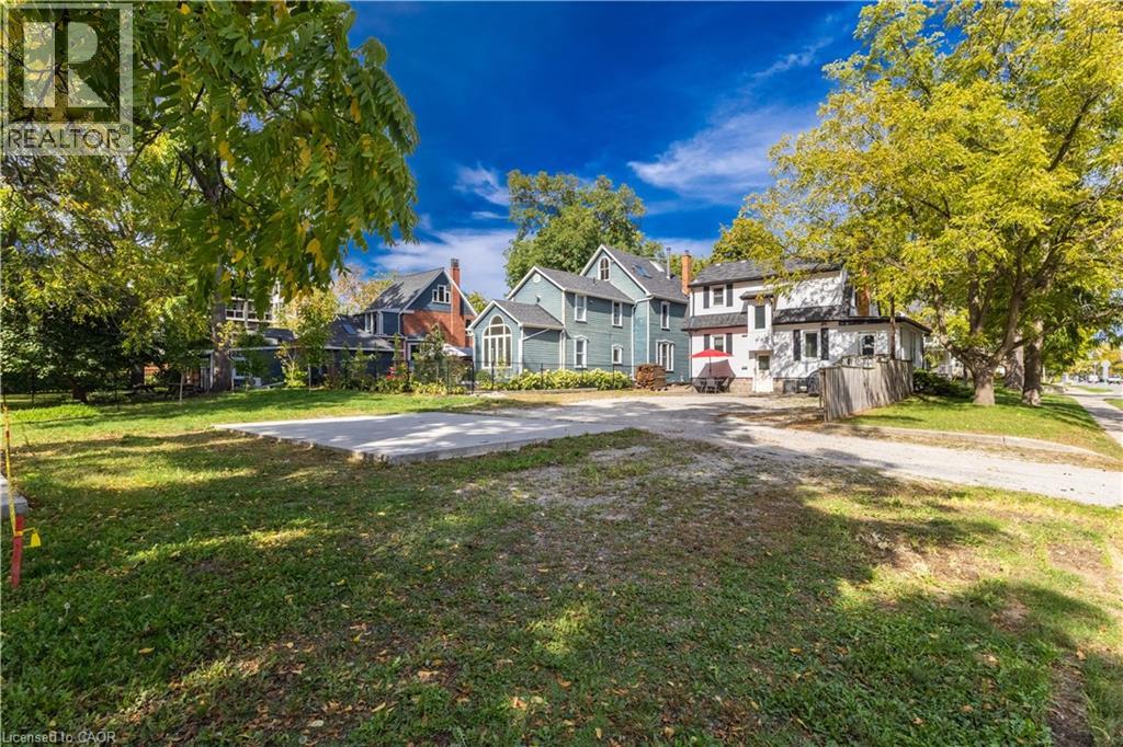 3/4 Elgin Street, Burlington, Ontario  L7S 1N5 - Photo 1 - 40776767