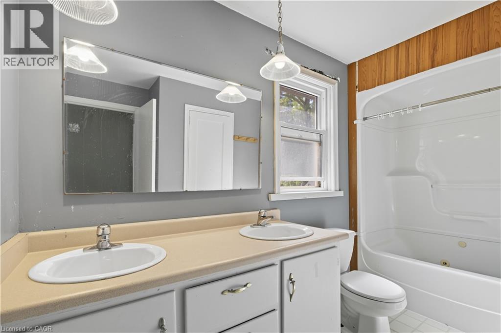 466 Nelson Avenue, Burlington, Ontario  L7S 1N5 - Photo 17 - 40776612