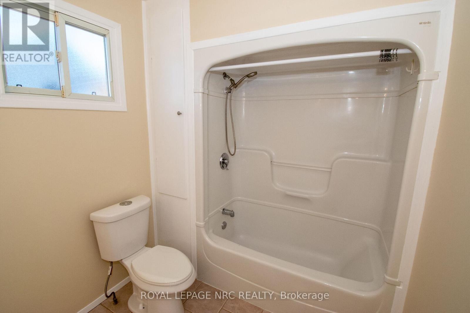 6561 Bellevue Street, Niagara Falls (Morrison), Ontario  L2E 1Y9 - Photo 32 - X12448881