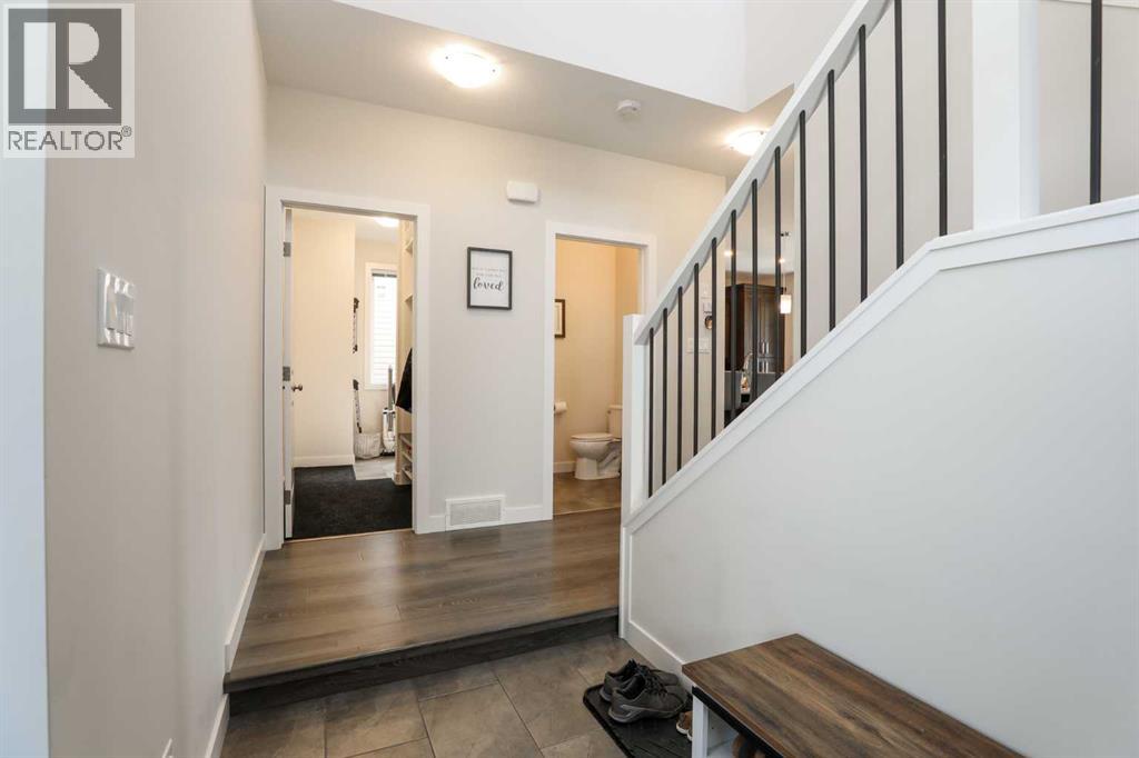 100 Riverhurst Cove W, Lethbridge, Alberta  T1K 7A3 - Photo 4 - A2260582