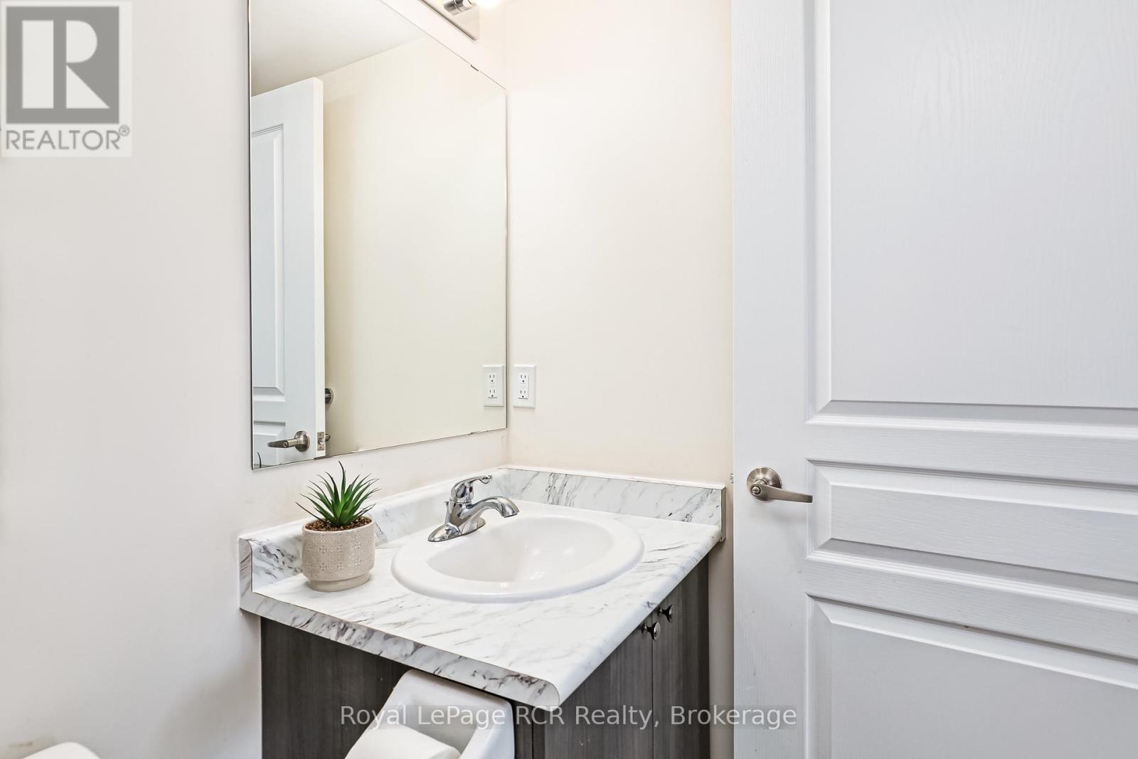 205 - 2 Cove Court, Collingwood, Ontario  L9Y 0Y6 - Photo 19 - S12448780