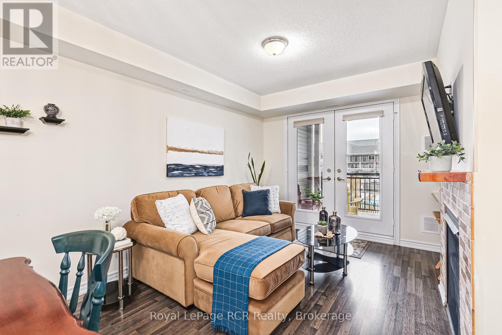 205 - 2 Cove Court, Collingwood, Ontario  L9Y 0Y6 - Photo 8 - S12448780