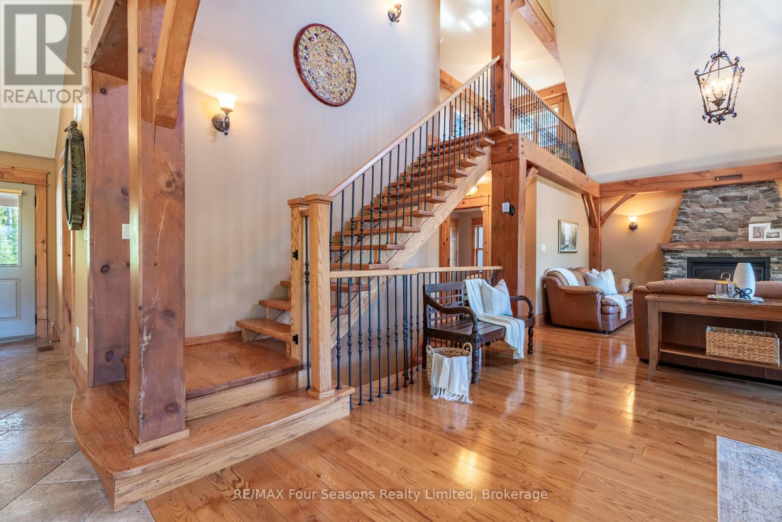 805 Eastdale Drive, Wasaga Beach, Ontario  L9Z 2R5 - Photo 10 - S12448887